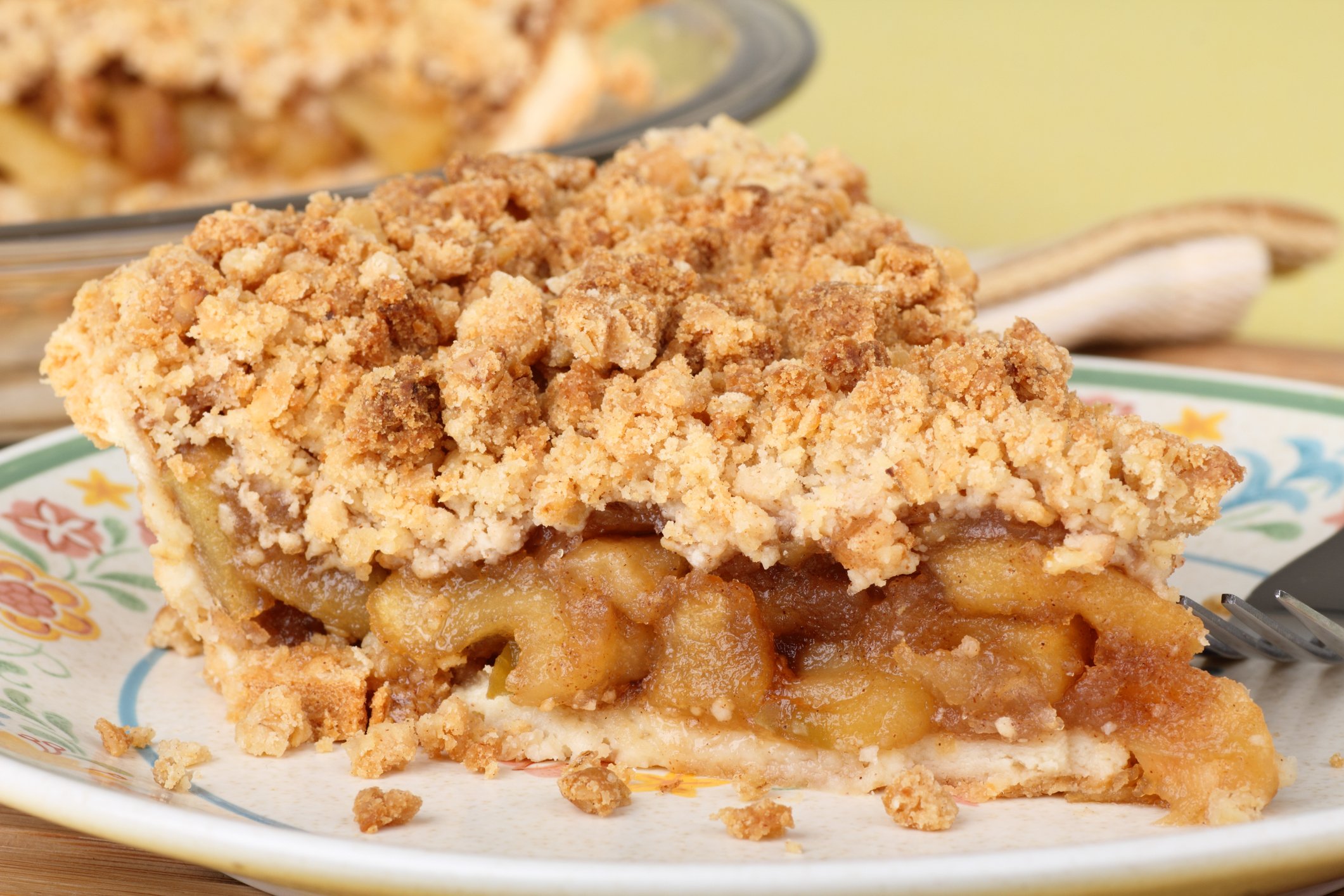 fresh apple crumb pie